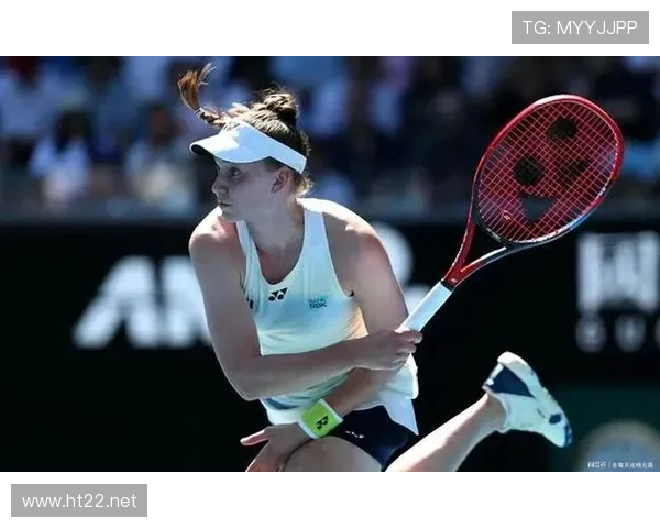 亲吻奖杯莱巴金娜封王创纪录